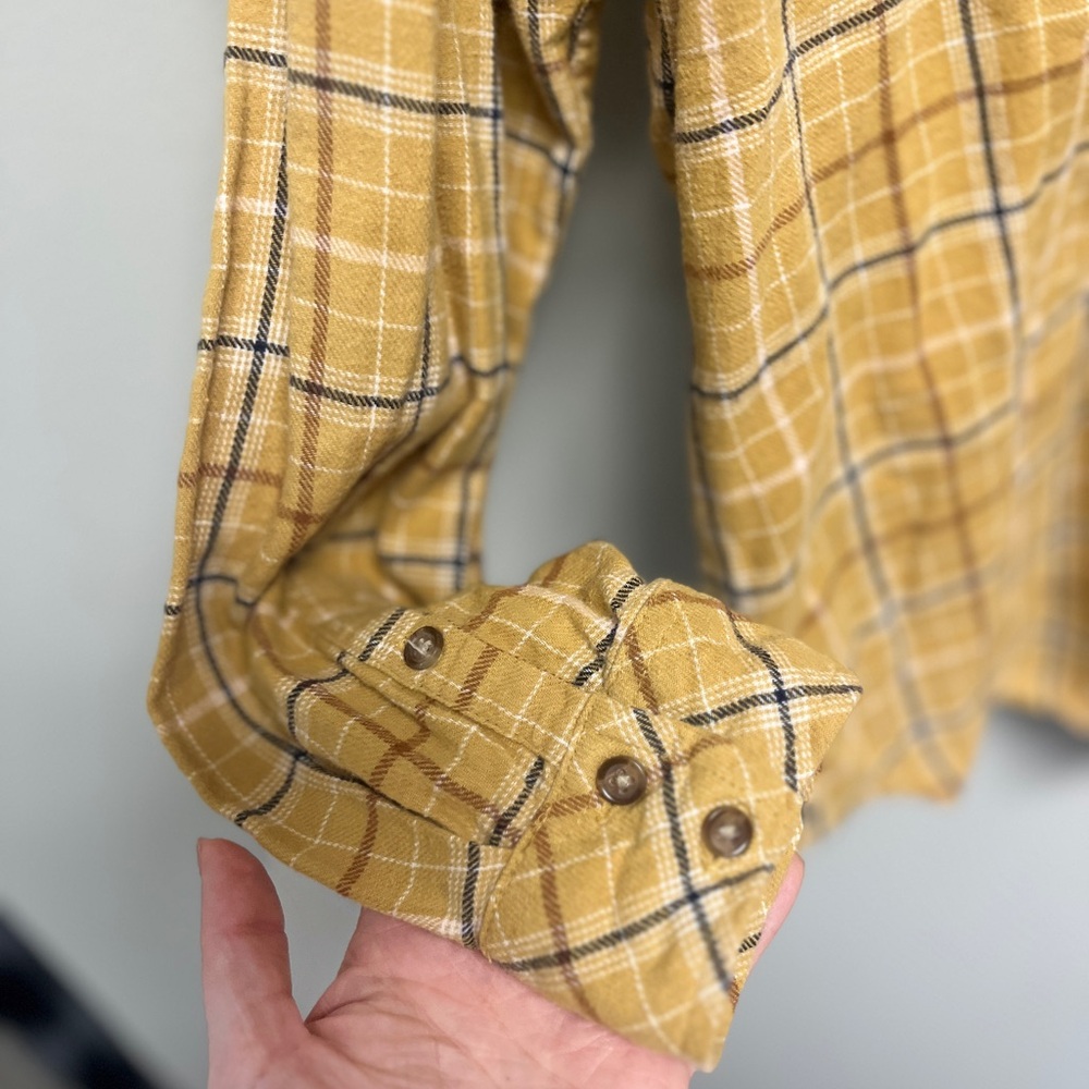 Universal Thread Yellow Flannel - Picture 4 of 5